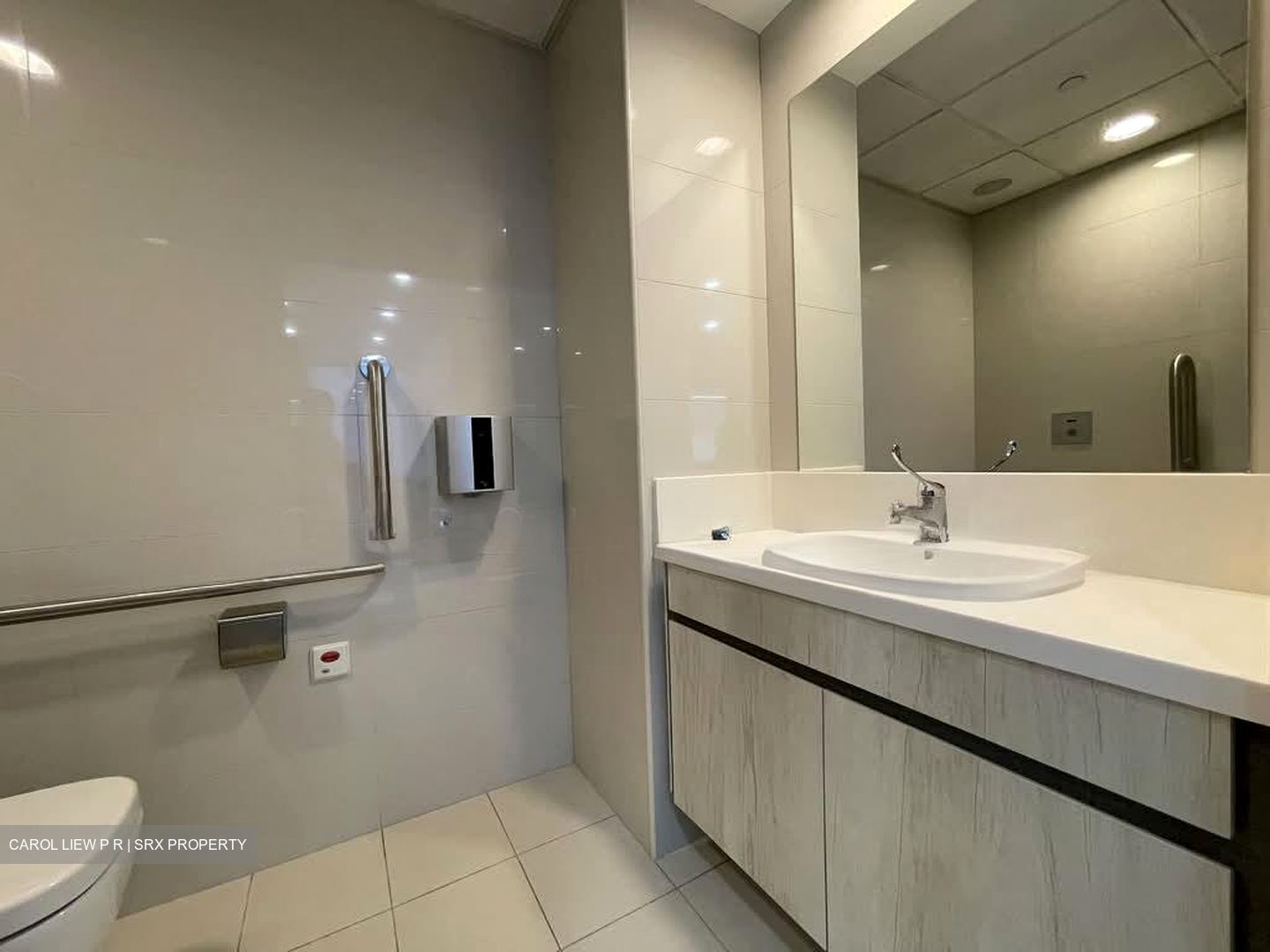 Robinson Square (D1), Office #554004261